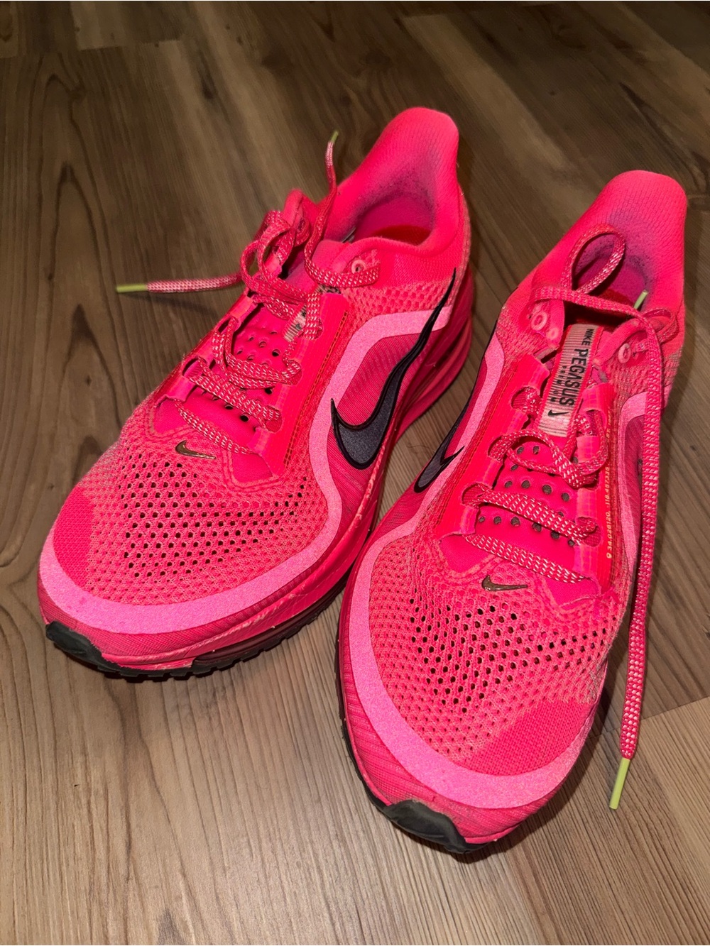 Nike Pegasus Premium Mens Running shoes - Hot Pink